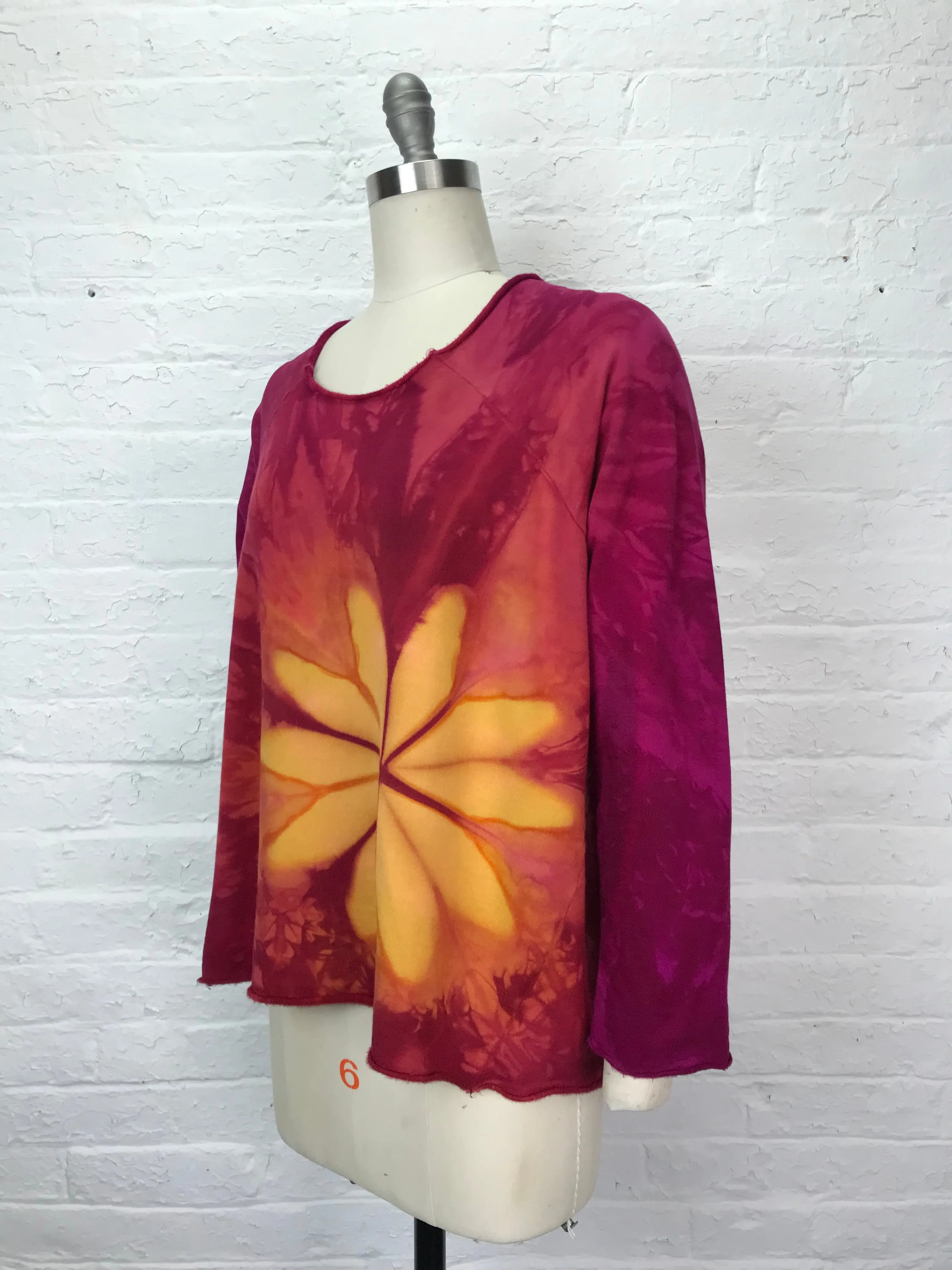 Fleece Raglan Sweatshirt in Golden Blossom - Medium
