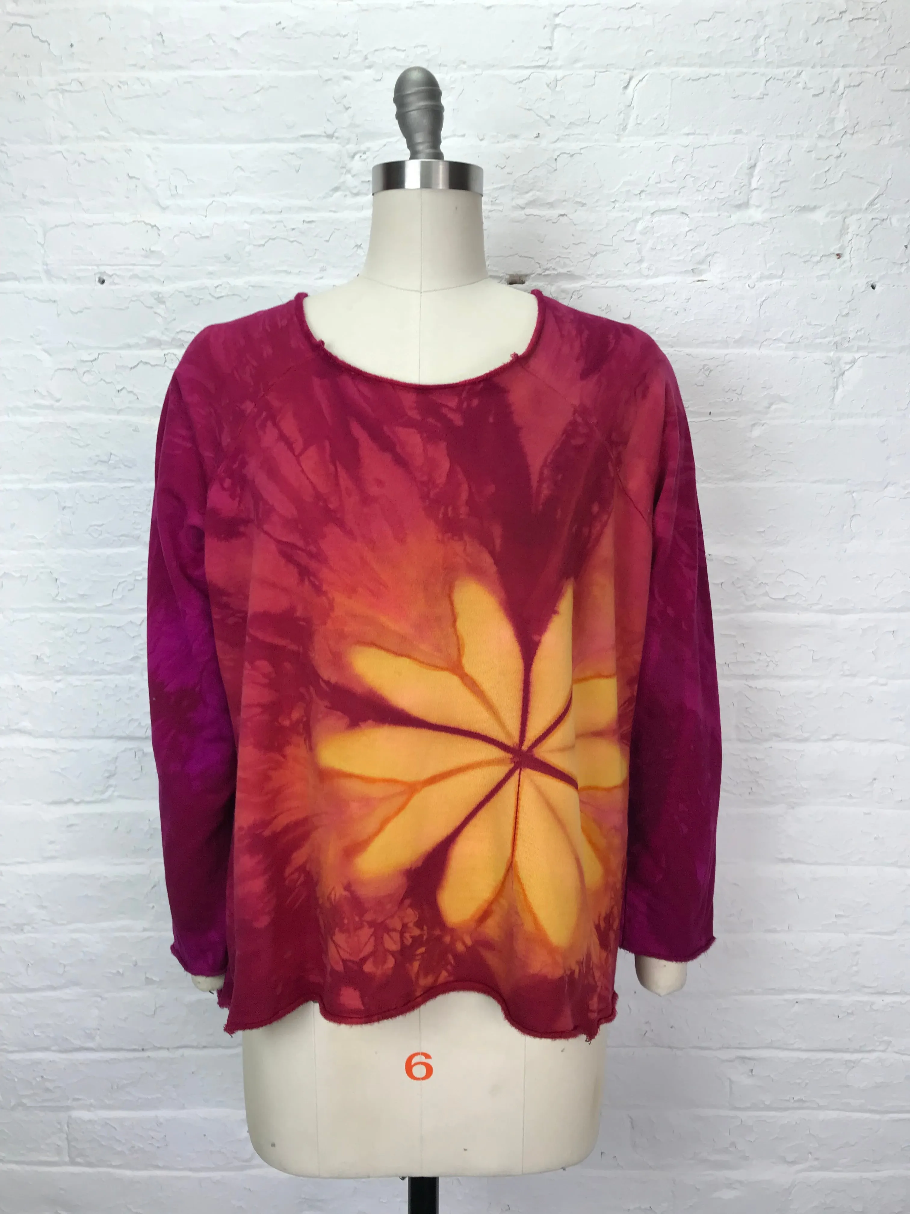Fleece Raglan Sweatshirt in Golden Blossom - Medium
