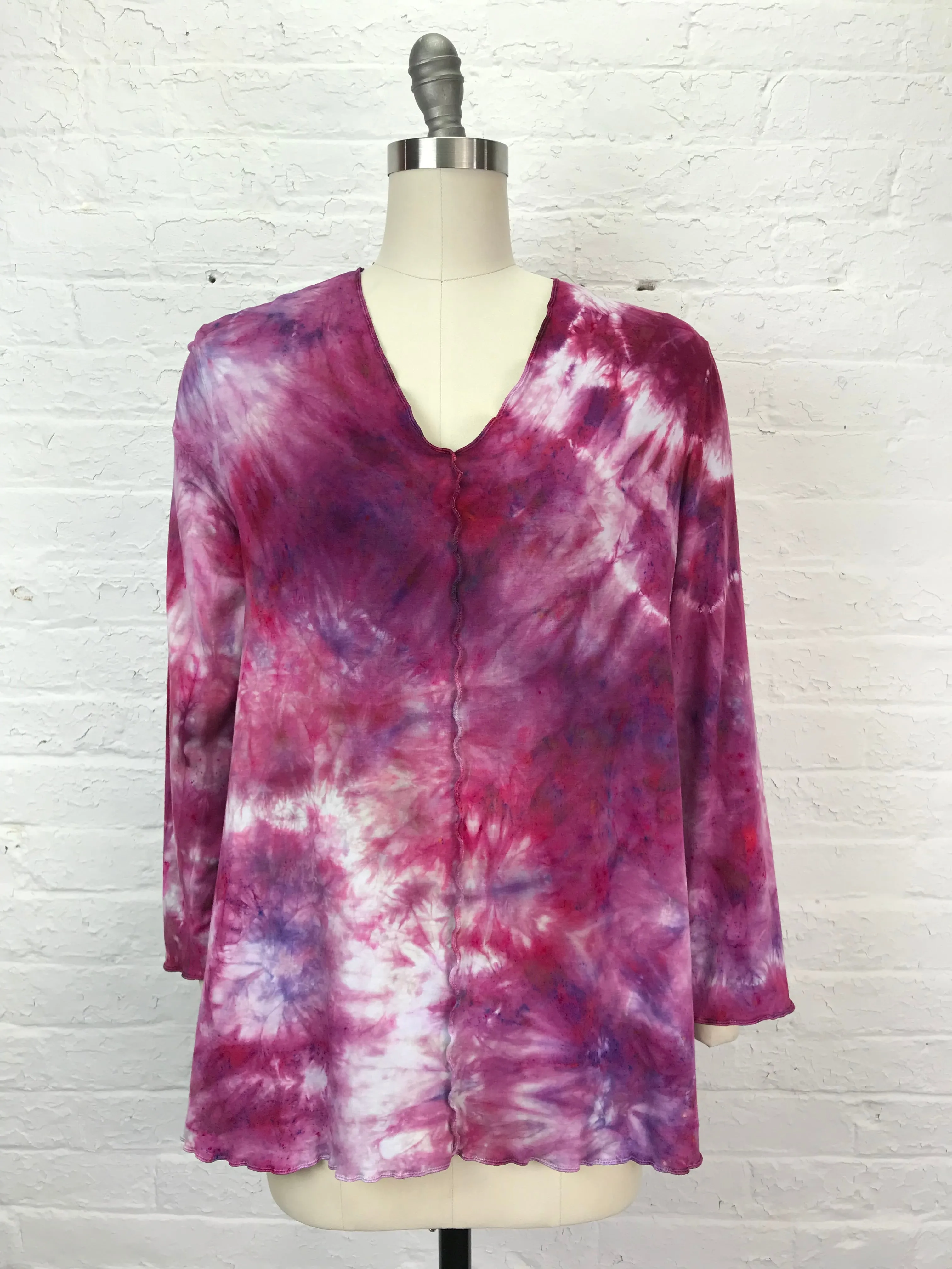 Victoria V-Neck Long Sleeve Tunic in Raspberry Tangle - One Size